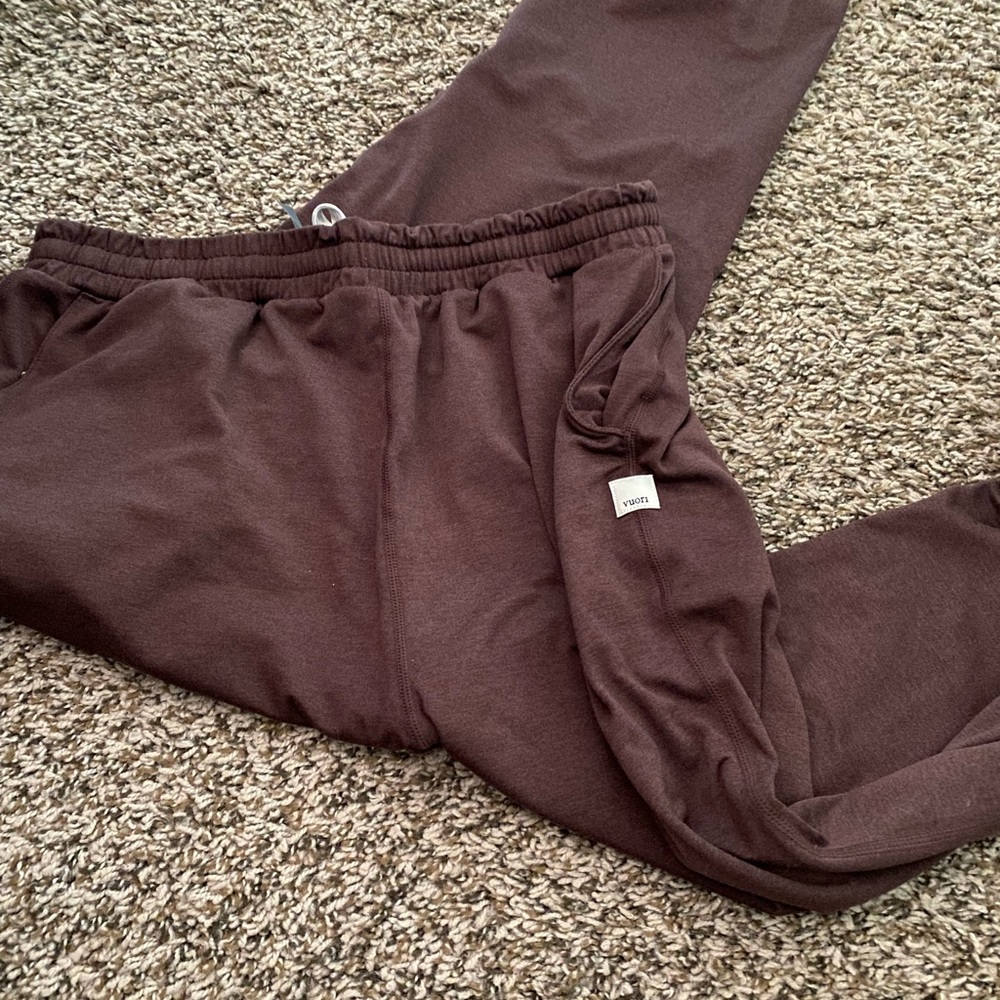 Vuori sweats in like new condition